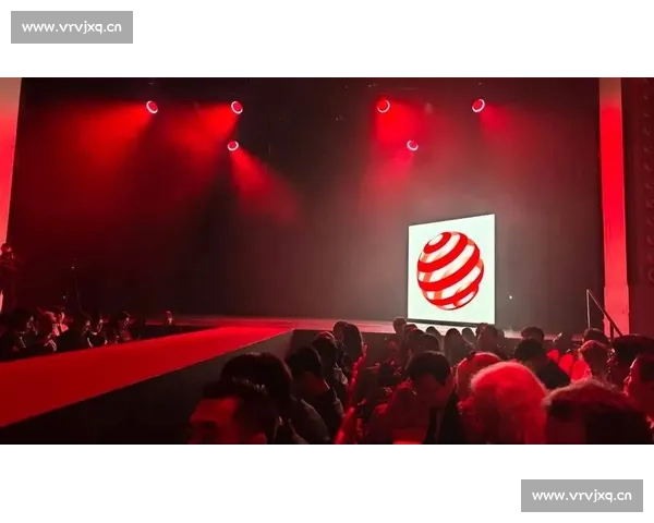 全球超模巅峰对决引爆时尚力量华丽盛典荣耀之夜绚烂舞台光芒四射