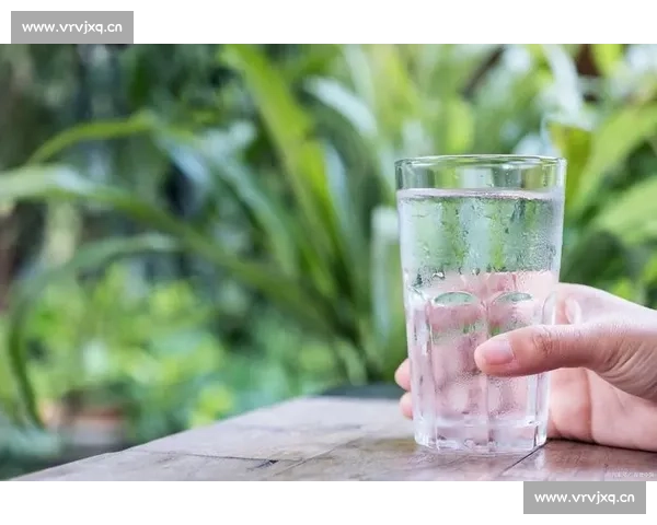 全民喝水大比拼挑战赛谁能一口气喝下最多水? 全民喝水大比拼挑战赛谁能一口气喝下最多水?